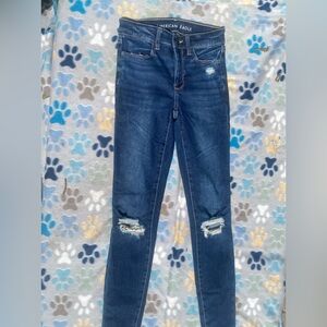 American Eagle Size 2  Distressed Jeans